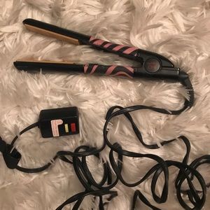 **Ultra Chi Flat Iron**